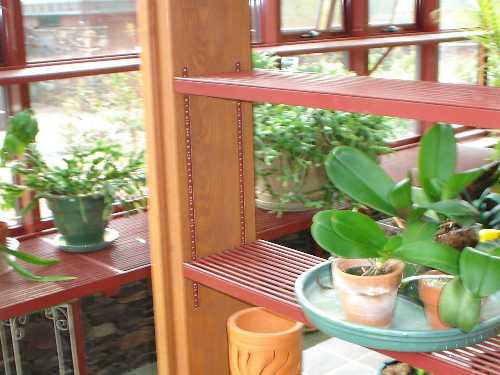 Aluminum greenhouse shelving